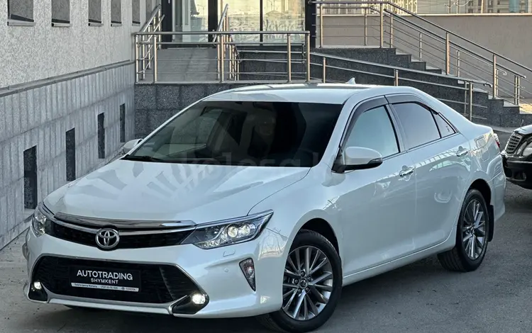 Toyota Camry 2017 годаfor13 000 000 тг. в Шымкент