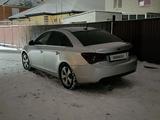 Chevrolet Cruze 2011 года за 3 800 000 тг. в Актобе – фото 4