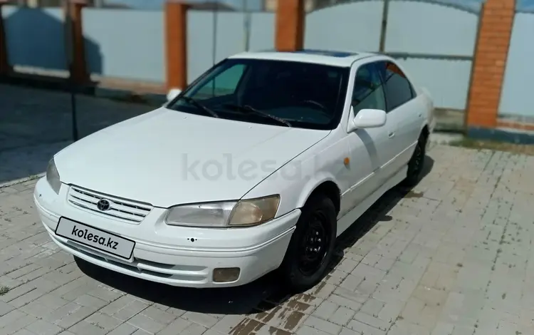 Toyota Camry 1999 года за 2 600 000 тг. в Актобе