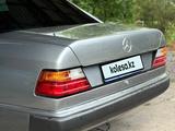 Mercedes-Benz E 230 1992 годаүшін2 350 000 тг. в Алматы