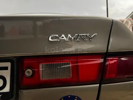 Toyota Camry 1998 года за 3 300 000 тг. в Алматы – фото 13