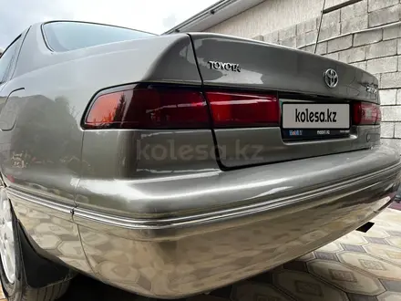 Toyota Camry 1998 года за 3 300 000 тг. в Алматы – фото 15