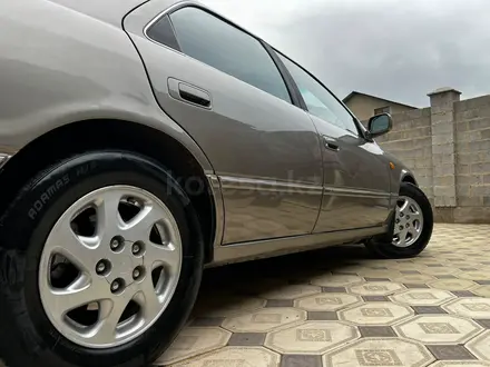 Toyota Camry 1998 года за 3 300 000 тг. в Алматы – фото 23