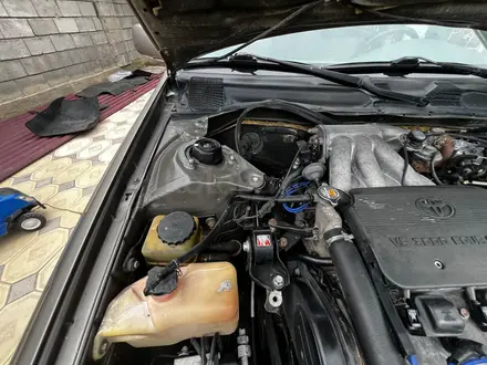 Toyota Camry 1998 года за 3 300 000 тг. в Алматы – фото 24