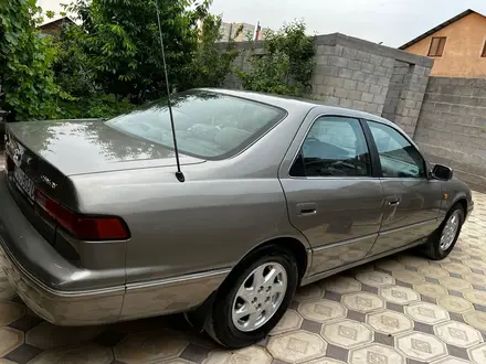 Toyota Camry 1998 года за 3 300 000 тг. в Алматы – фото 3