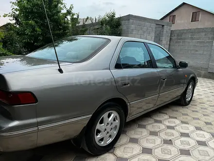 Toyota Camry 1998 года за 3 300 000 тг. в Алматы – фото 6