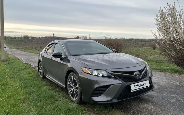 Toyota Camry 2020 года за 13 200 000 тг. в Шымкент