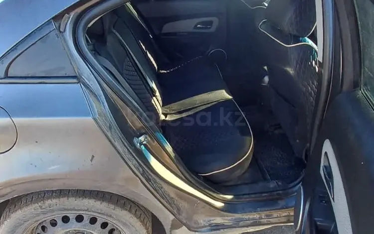 Chevrolet Cruze 2013 годаүшін2 800 000 тг. в Уральск