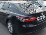 Toyota Camry 2023 годаfor17 000 000 тг. в Астана – фото 2