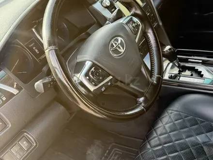 Toyota Camry 2015 года за 8 900 000 тг. в Астана – фото 13
