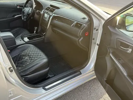 Toyota Camry 2015 года за 8 900 000 тг. в Астана – фото 15
