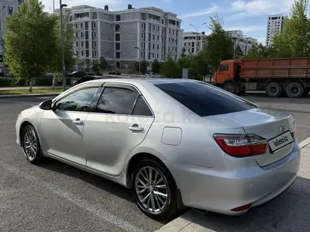 Toyota Camry 2015 года за 8 900 000 тг. в Астана – фото 3