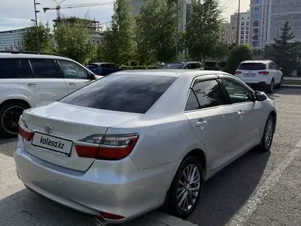 Toyota Camry 2015 года за 8 900 000 тг. в Астана – фото 2