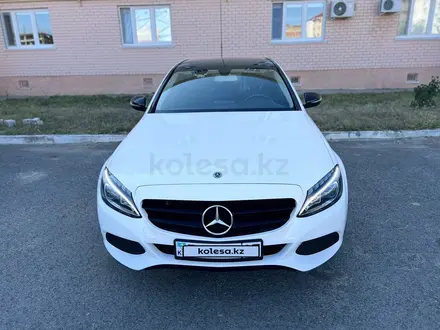 Mercedes-Benz C 180 2018 года за 12 500 000 тг. в Уральск – фото 2