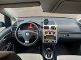 Volkswagen Touran 2009 годаfor4 400 000 тг. в Астана – фото 5