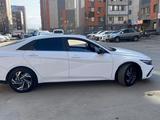 Hyundai Elantra 2024 года за 8 200 000 тг. в Алматы – фото 3