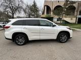 Toyota Highlander 2017 года за 17 500 000 тг. в Алматы – фото 5