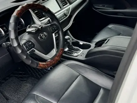 Toyota Highlander 2017 года за 18 000 000 тг. в Алматы – фото 11