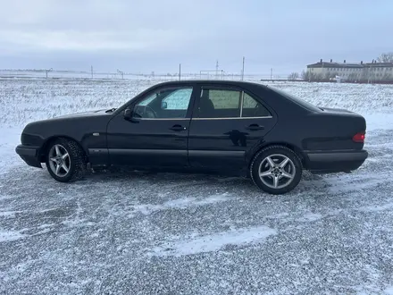 Mercedes-Benz E 240 1998 года за 3 300 000 тг. в Астана – фото 9