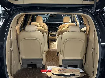 Kia Carnival 2019 года за 16 500 000 тг. в Алматы – фото 17