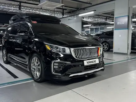 Kia Carnival 2019 года за 16 500 000 тг. в Алматы – фото 3