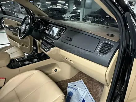 Kia Carnival 2019 года за 16 500 000 тг. в Алматы – фото 44