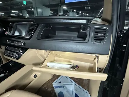 Kia Carnival 2019 года за 16 500 000 тг. в Алматы – фото 46