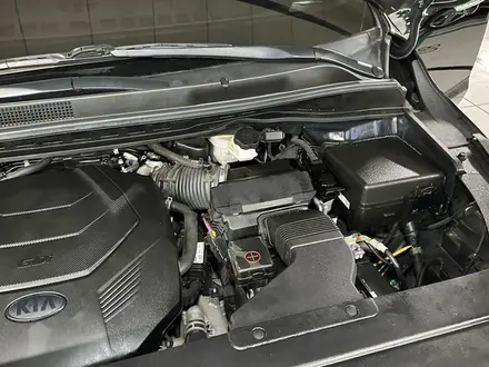 Kia Carnival 2019 года за 16 500 000 тг. в Алматы – фото 53