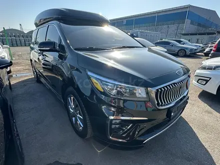 Kia Carnival 2019 года за 16 500 000 тг. в Алматы – фото 60