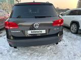 Volkswagen Touareg 2018 года за 22 000 000 тг. в Алматы – фото 2