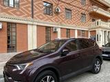 Toyota RAV4 2016 годаүшін7 500 000 тг. в Актау