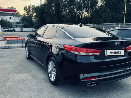 Kia Optima 2018 года за 9 200 000 тг. в Уральск – фото 4