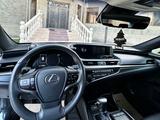 Lexus ES 350 2020 года за 26 800 000 тг. в Алматы – фото 4