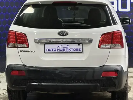 Kia Sorento 2011 года за 7 700 000 тг. в Актобе – фото 3