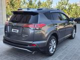 Toyota RAV4 2016 года за 8 500 000 тг. в Жанаозен – фото 3