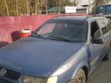 Volkswagen Passat 1993 годаfor1 300 000 тг. в Абай (Келесский р-н)