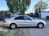 Mercedes-Benz E 320 2002 года за 5 300 000 тг. в Караганда – фото 2
