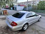 Mercedes-Benz E 320 2002 года за 5 300 000 тг. в Караганда – фото 3