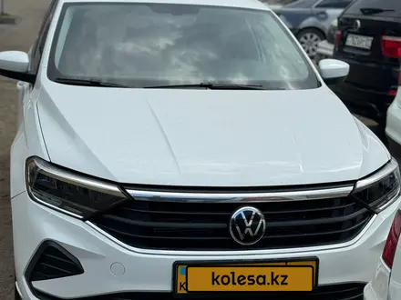 Volkswagen Polo 2022 года за 7 900 000 тг. в Алматы