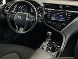 Toyota Camry 2018 года за 10 500 000 тг. в Актау – фото 3