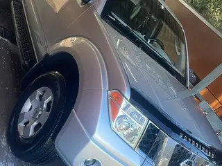 Nissan Pathfinder, 2006