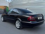 Mercedes-Benz E 270 2002 года за 3 100 000 тг. в Алматы – фото 2