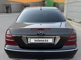 Mercedes-Benz E 270 2002 года за 3 100 000 тг. в Алматы – фото 3