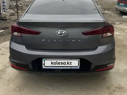 Hyundai Elantra 2019 года за 8 200 000 тг. в Алматы – фото 3