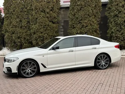BMW 540 2018 года за 18 700 000 тг. в Алматы – фото 17
