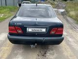 Mercedes-Benz E 200 1997 годаүшін2 700 000 тг. в Макинск – фото 4