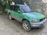 Toyota RAV4 2000 годаүшін2 700 000 тг. в Алматы