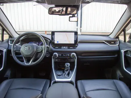 Toyota RAV4 Luxe+ 2023 года за 18 490 000 тг. в Алматы – фото 12