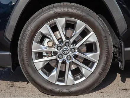 Toyota RAV4 Luxe+ 2023 года за 18 490 000 тг. в Алматы – фото 22