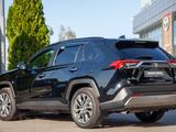Toyota RAV4 Luxe+ 2023 года за 18 490 000 тг. в Алматы – фото 4